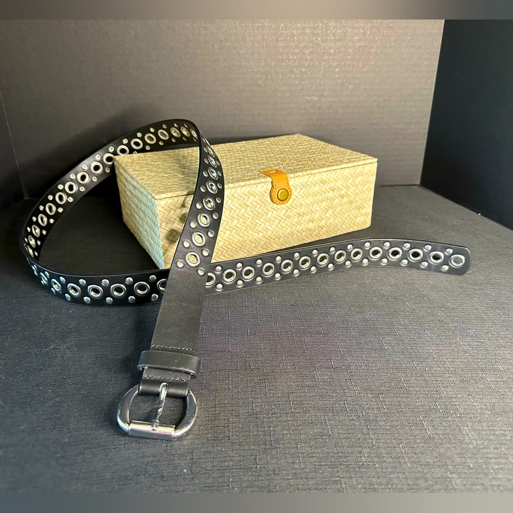 Nickel Smart black‎ Belt with grommets